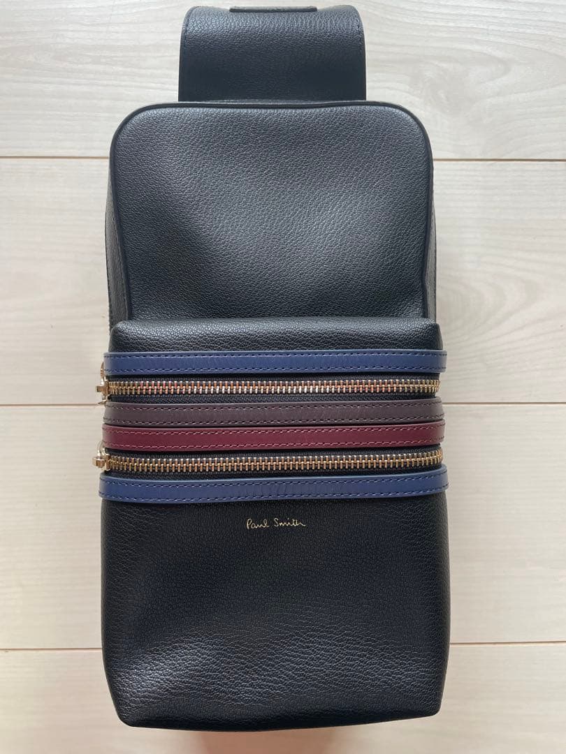 美品　ポールスミス　ボディバッグ　マルチストライプ　シグネチャー　レザー　黒