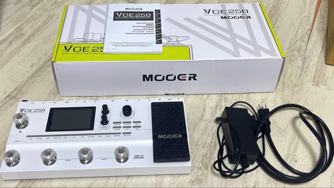 ギター MOOER GE250
