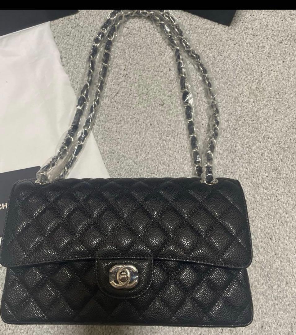 CHANEL ダブルチェーン　フラップバッグ　キャビアスキンシルバー シャネル マトラッセ ダブルフラップ チェーンショルダー 30 ブラック