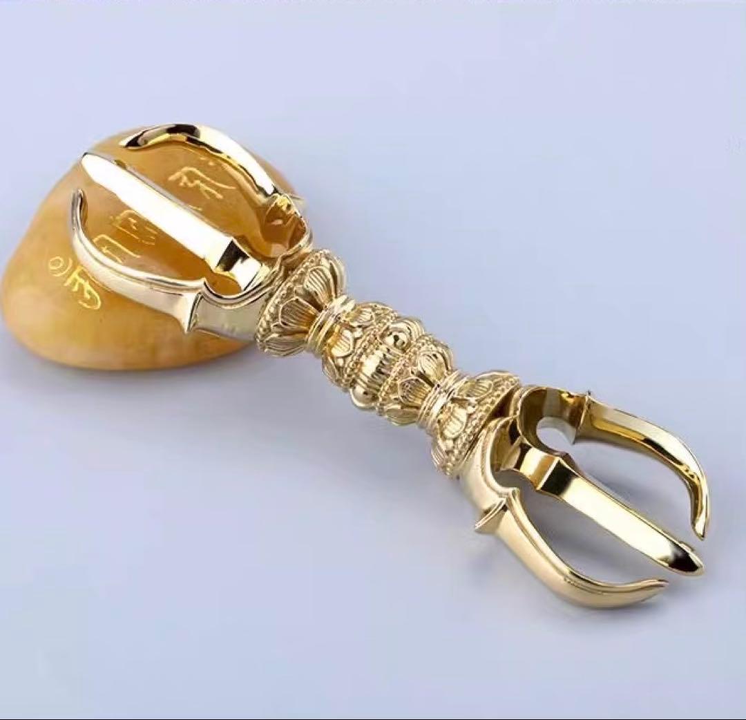 希少　金剛杵　三鈷杵　法具　チベット密教　ビンテージ　バジュラ　仏教美術　黄銅製 金剛杵 三鈷杵 バジュラ ドルジェ 長さ9cm 真鍮 お守り 金剛杵の三