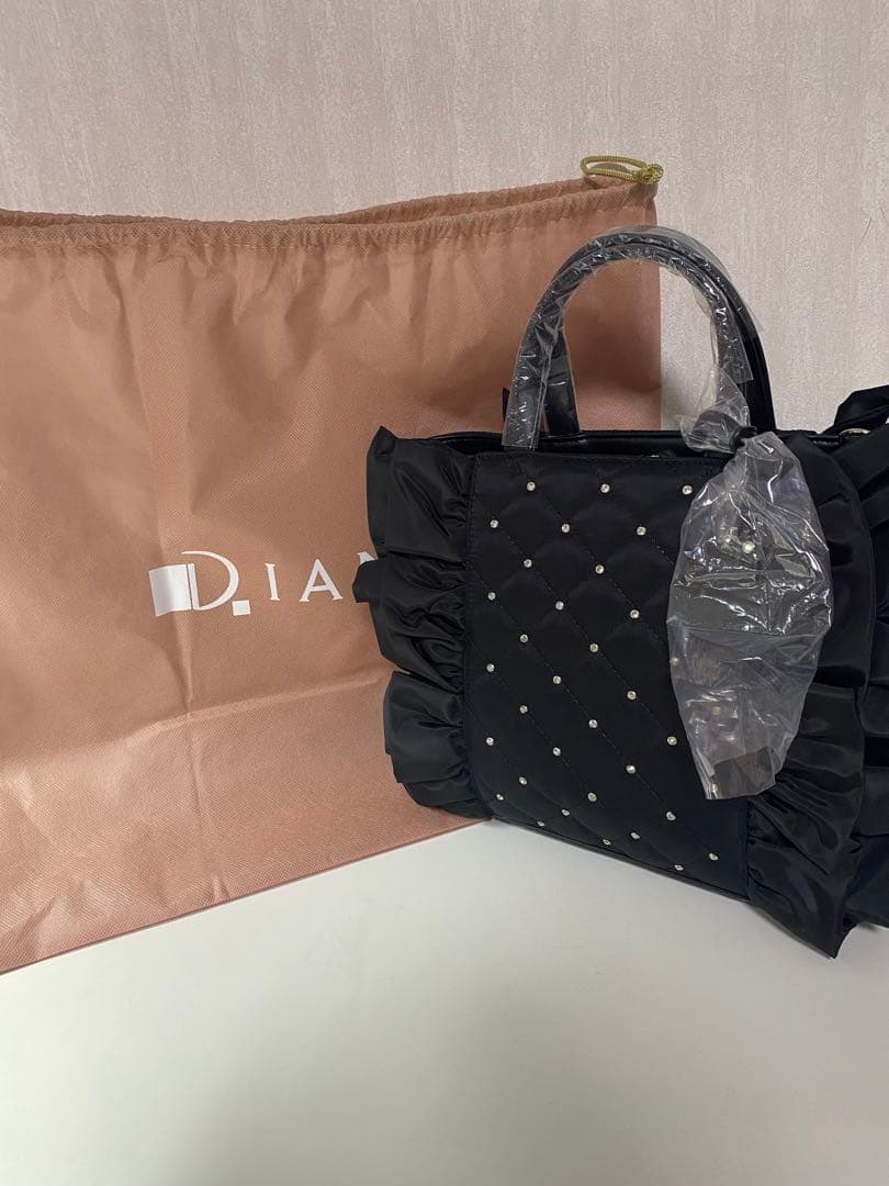 新品未使用】ダイアナ キルティング フリルバッグ - メルカリ