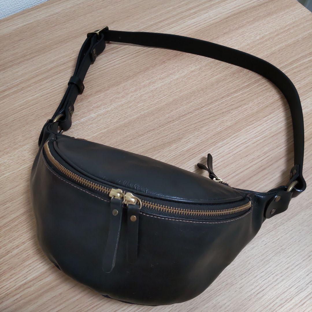 未使用新品　三京商会　HALEINE　牛革　上質ボディバッグ