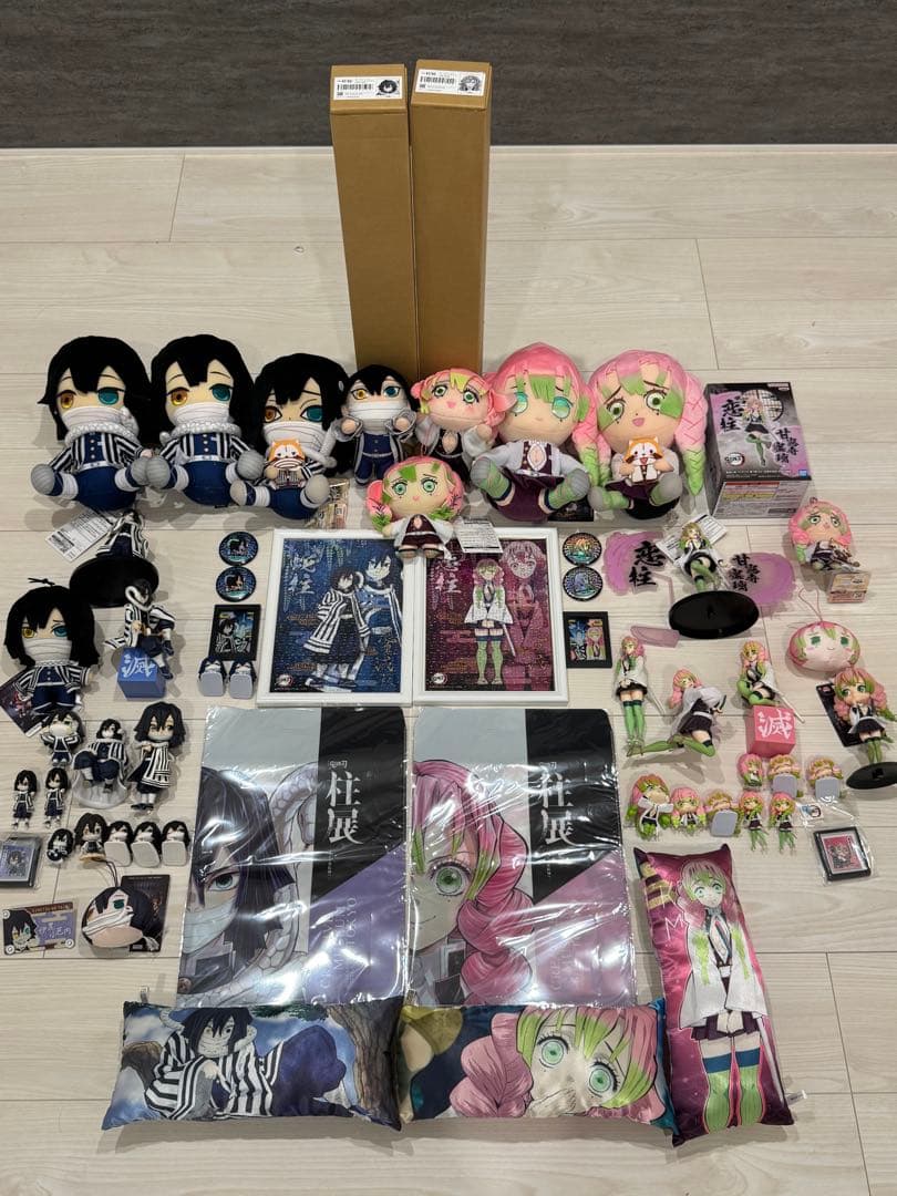 鬼滅の刃 甘露寺蜜璃 伊黒小芭内グッズ 57点 カップリングまとめ売り きめつ