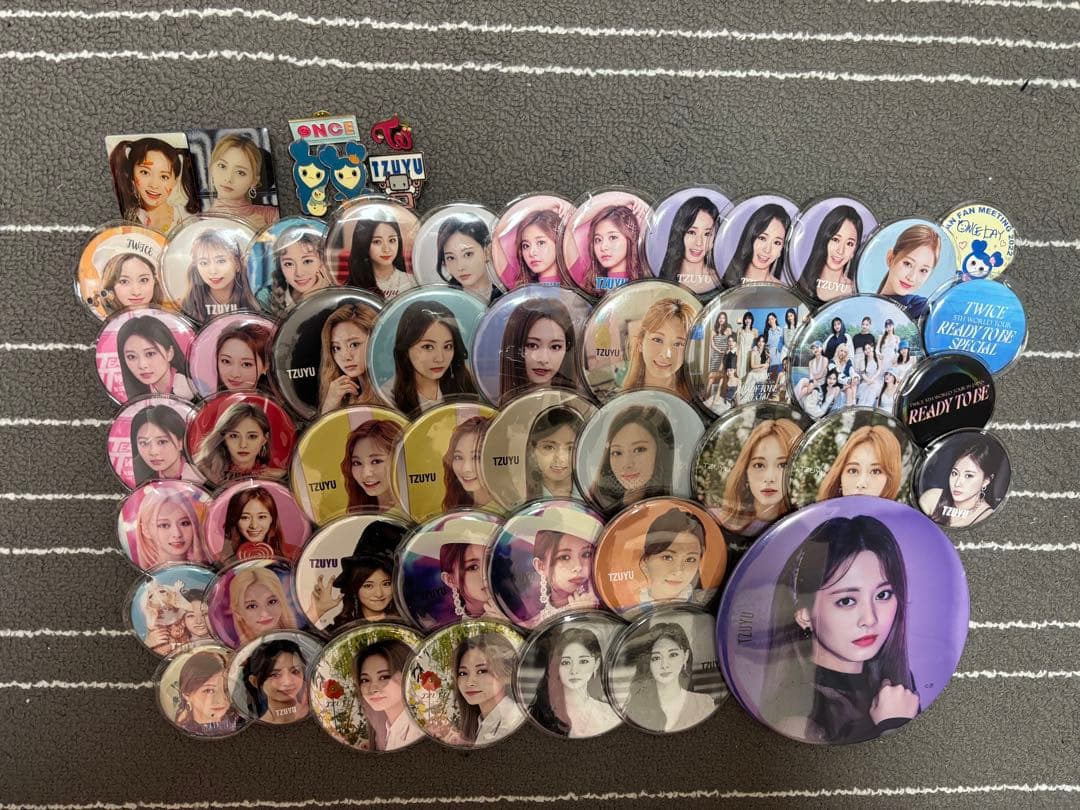 TWICE ツウィ 缶バッジセット m84972489290_1.jpg?1727063356