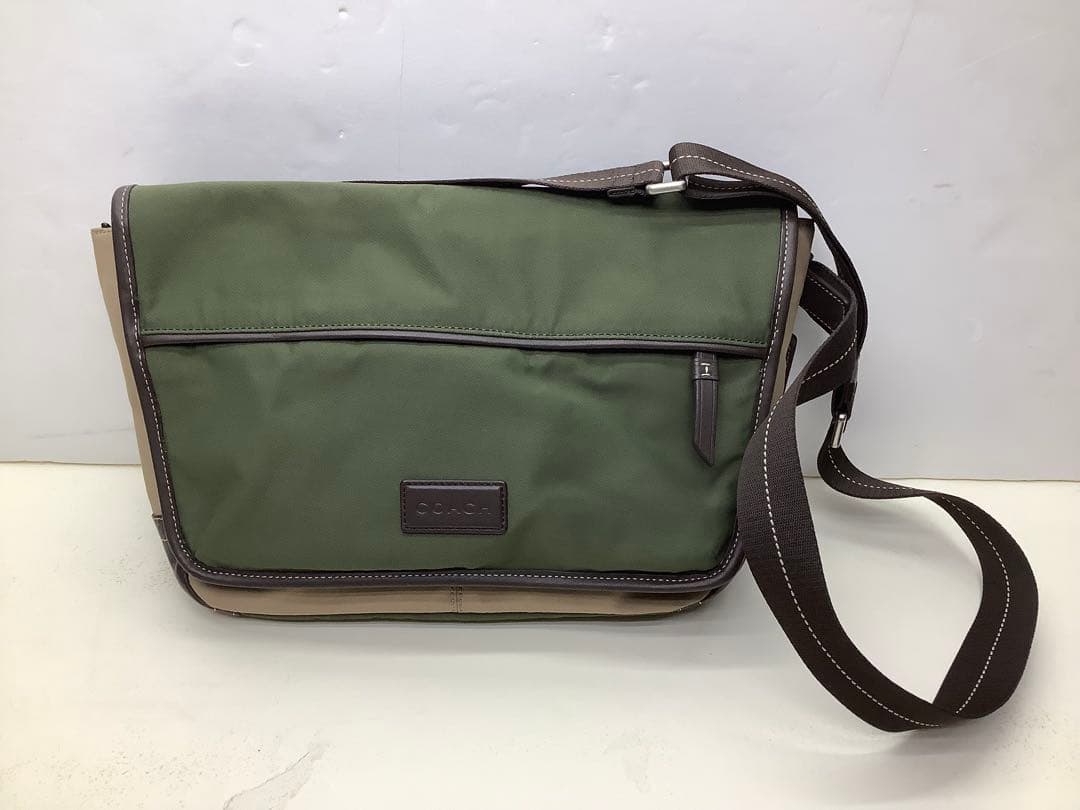 送料無料￼COACH 美品 メンズメッセンジャーバッグ ショルダーバック￼