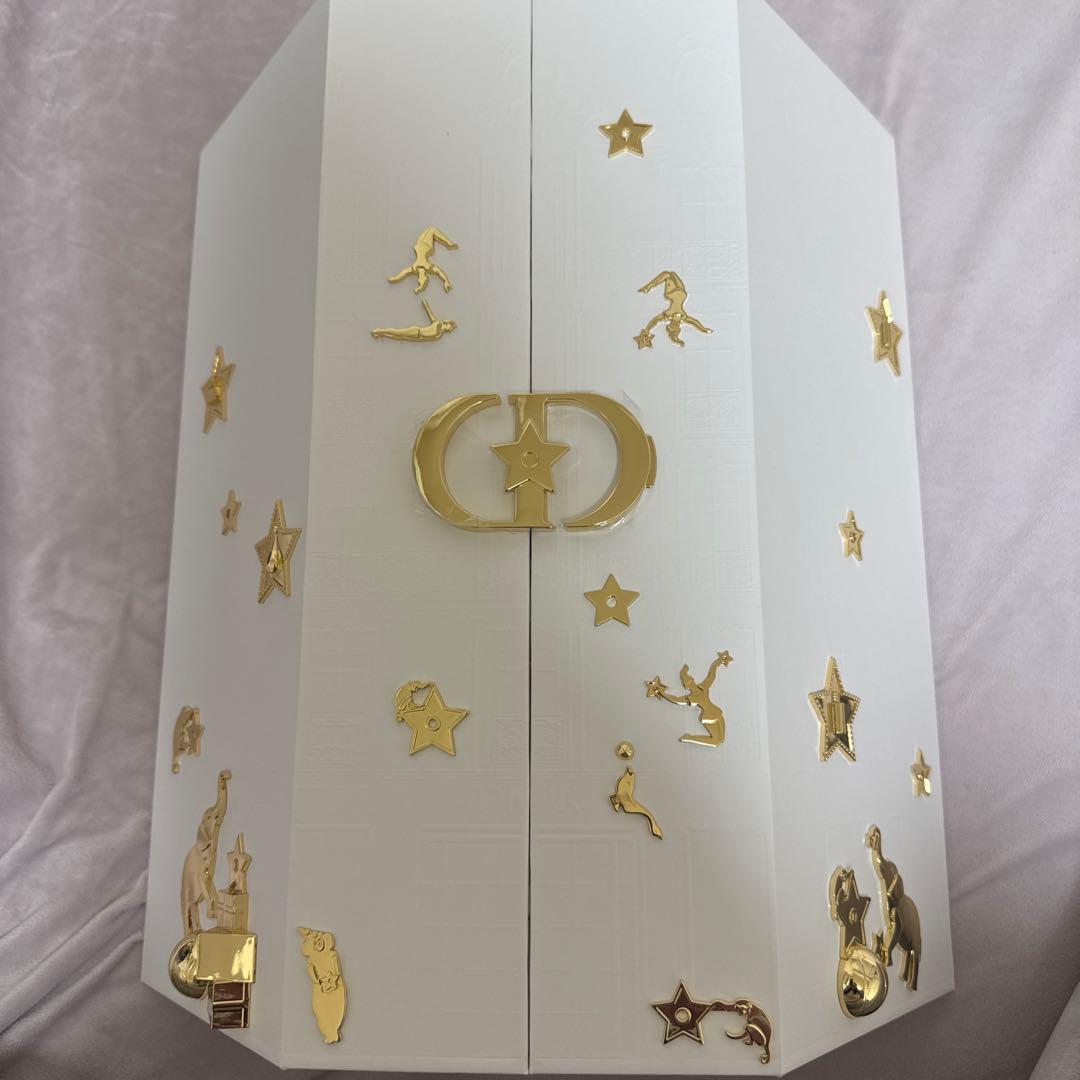 DIOR アドベントカレンダー　2025 ホリデー　クリスマスコフレ