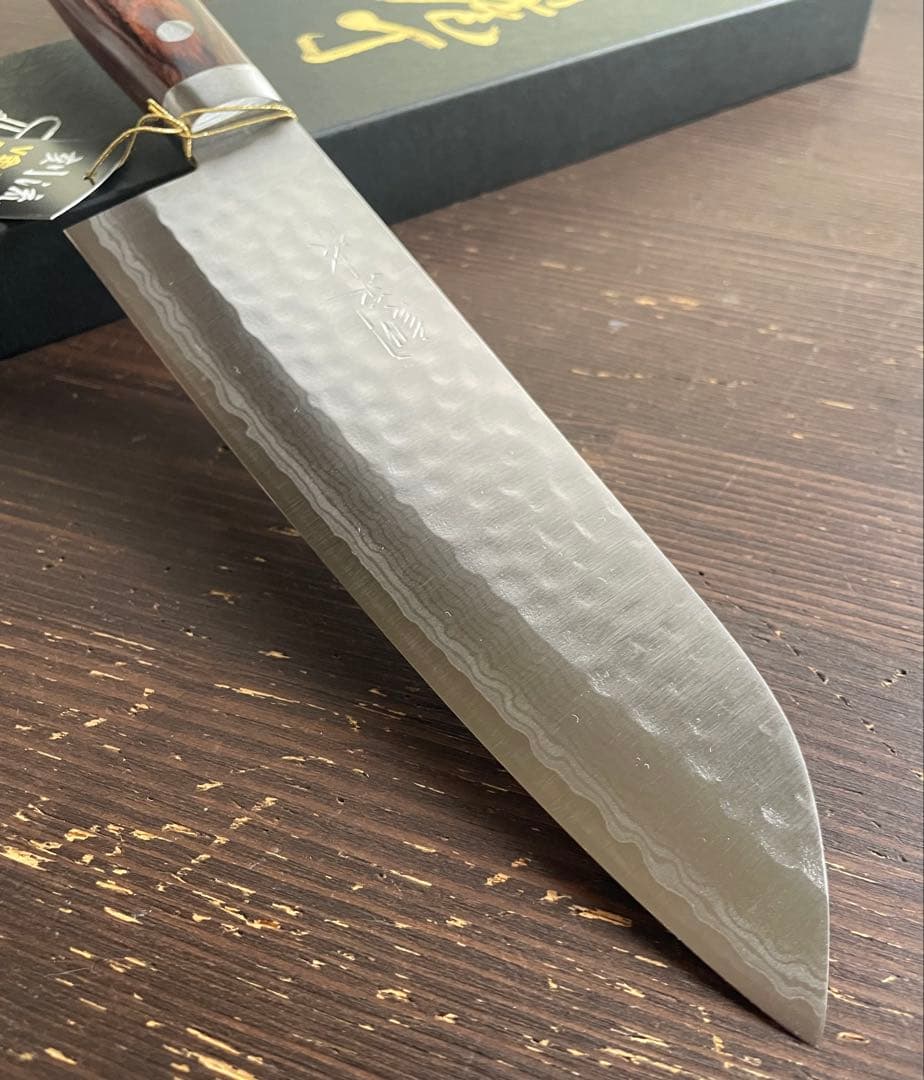 増谷刃物 訓平作 三徳包丁 VG10ステンレス 積層槌目（刻流）口金有