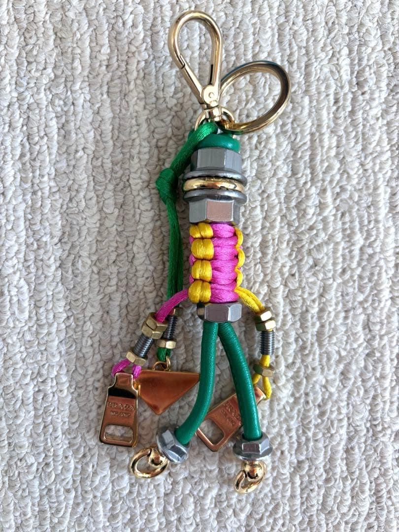 PRADA プラダ チャーム キーリング グリーン マルチカラーの通販はau