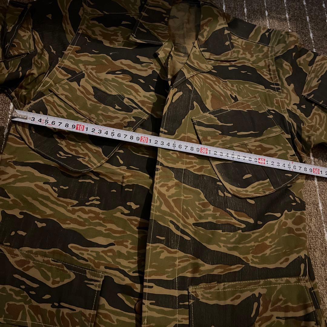 希少カンボジア陸軍 将校用 略綬 8連 リボンラック ／ 【希少