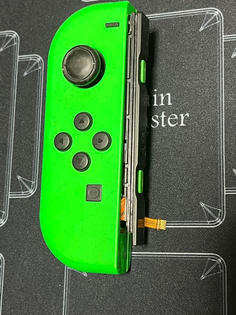 Nintendo Switch ジョイコン 緑と赤 - メルカリ