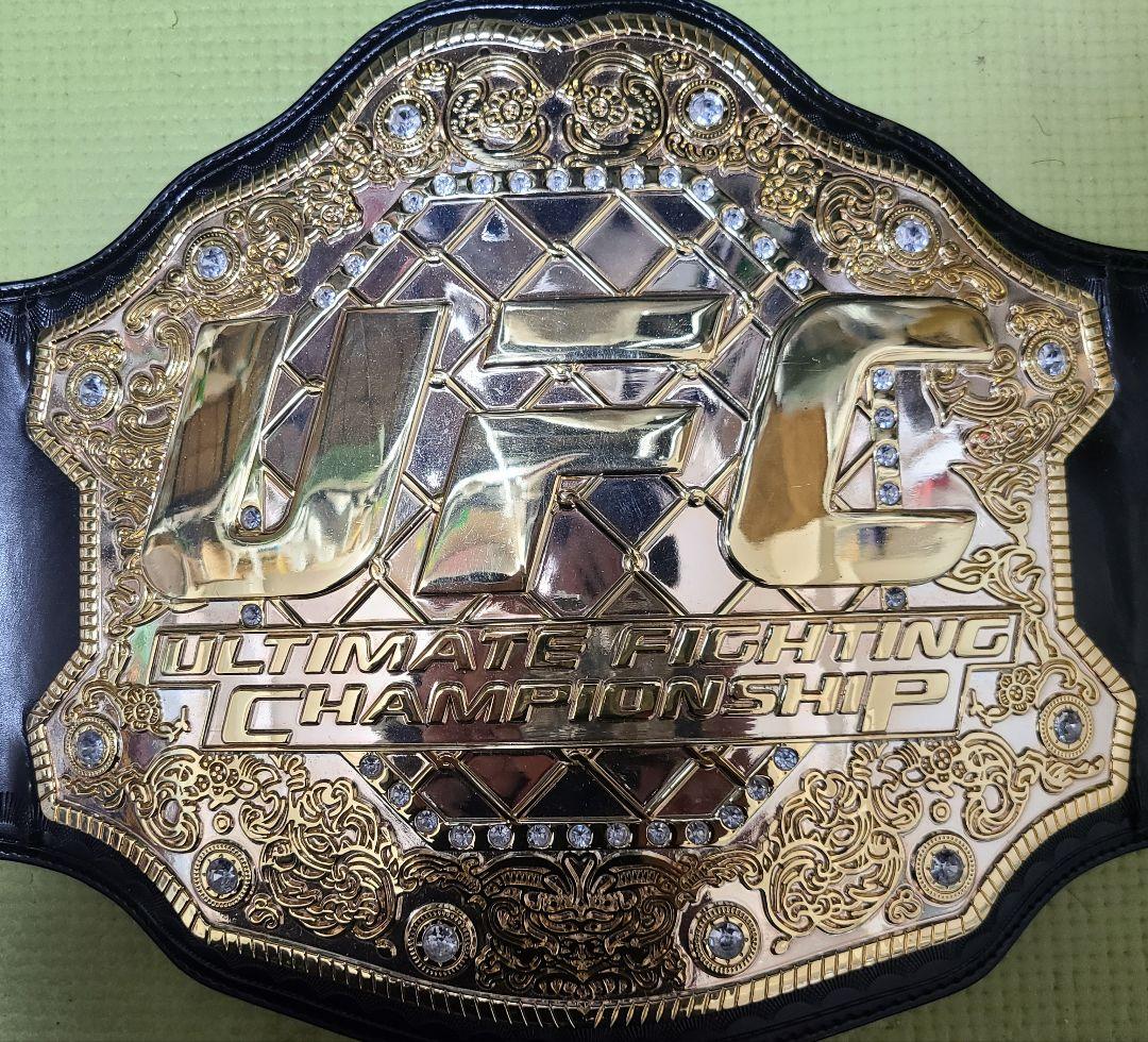UFCチャンピオンベルト(レプリカ)長125.5cm 高27cm(重厚ずっしり