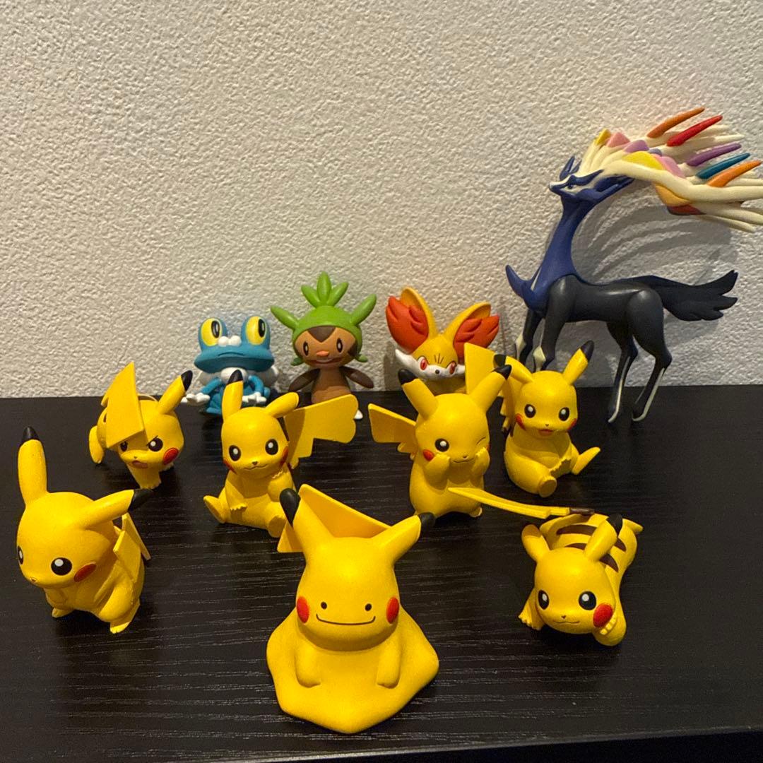 ポケモン モンコレ 限定品 ピカチュウ 色んな 貴重品 レア メタモン