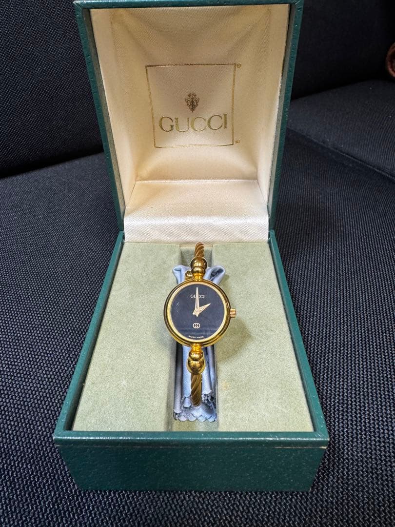 GUCCI グッチ　時計　バングル　ウォッチ