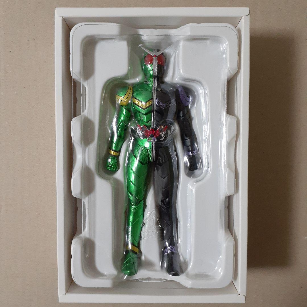 S.H.Figuarts 真骨彫 仮面ライダーW サイクロンジョーカー 風都探偵