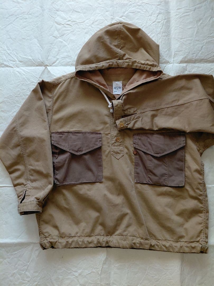 45R フード付きベージュジャケット 45サイズ