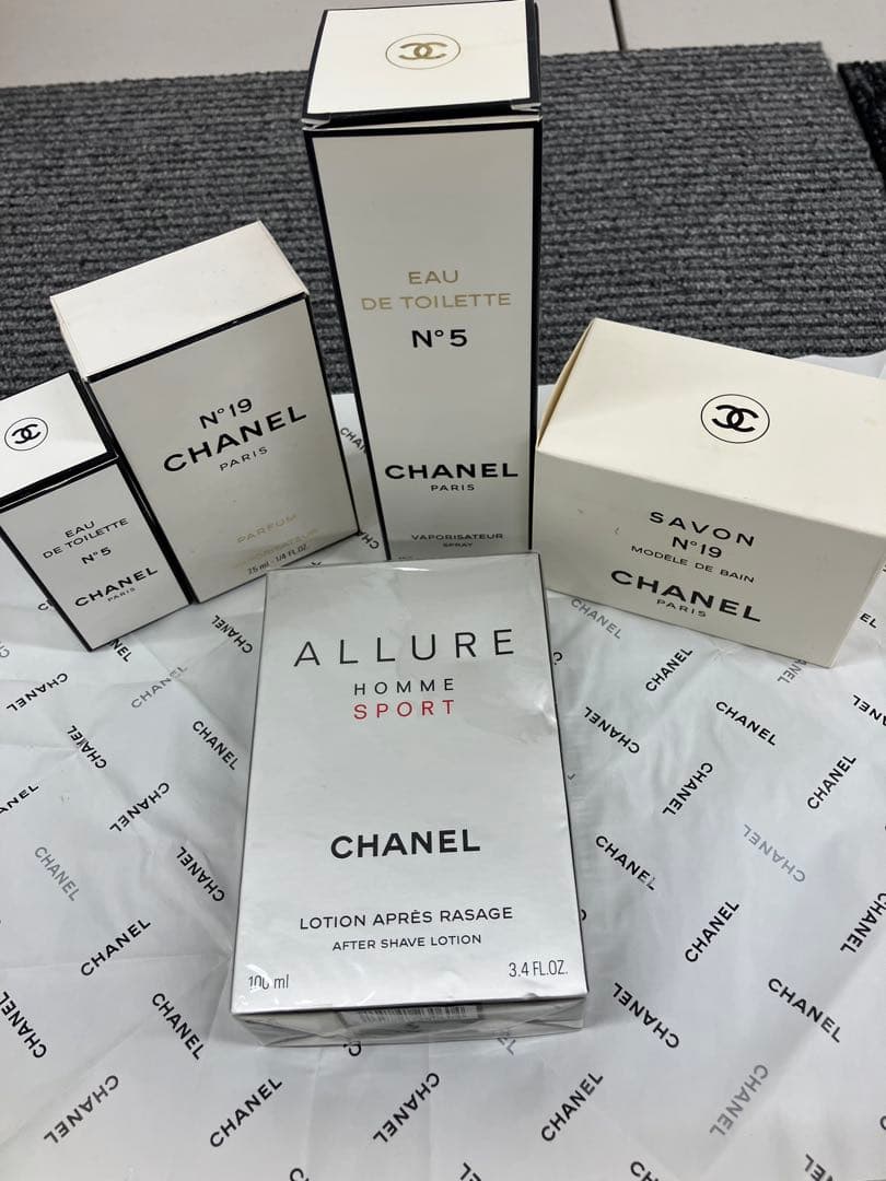 CHANEL香水、トワレ、石鹸セット売り