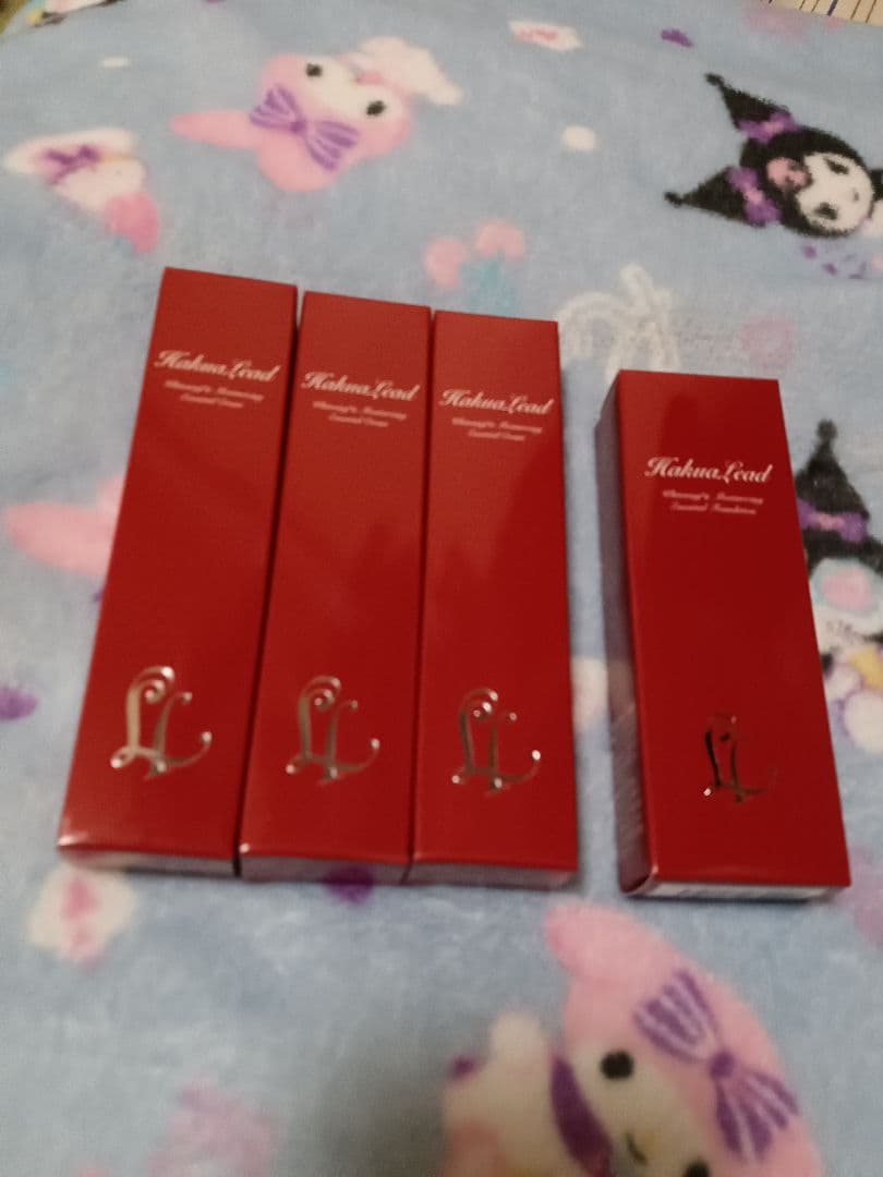 ハクアリード　新品未使用　ホワイトニングクリーム＋ファンデーション　プレゼント