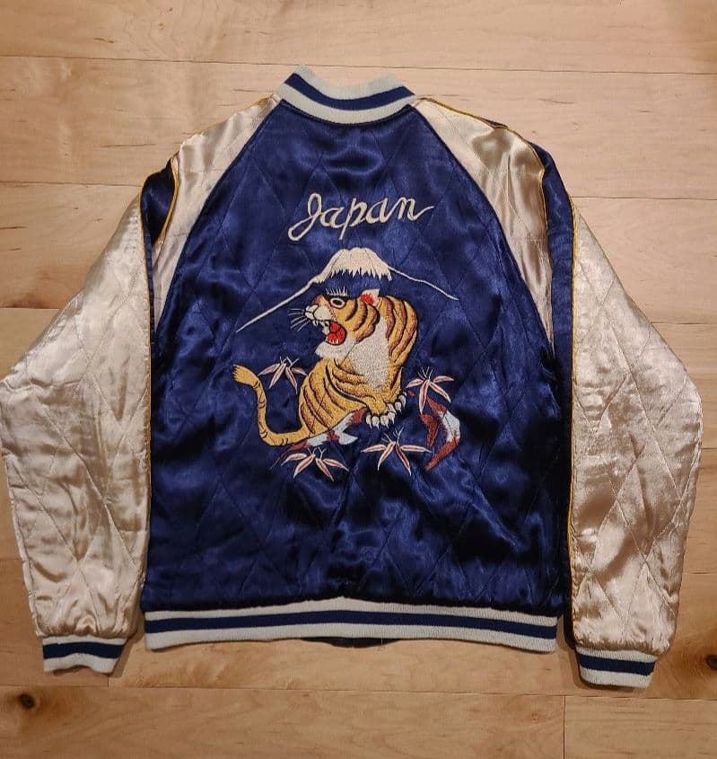 古着 ベロア × サテンキルト リバーシブルスカジャン 花旅楽団 - メルカリ