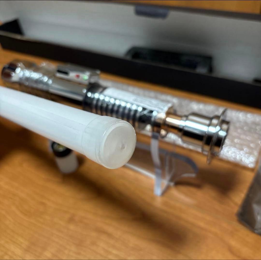 スターウォーズ】ライトセーバー ルークスカイウォーカー RGB - メルカリ