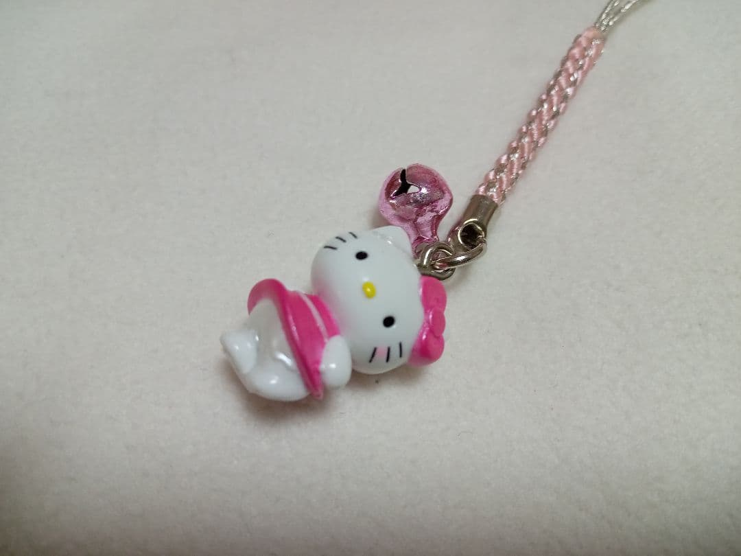 ゆうパケット】ハローキティ 根付け かぼちゃぱんつ - メルカリ