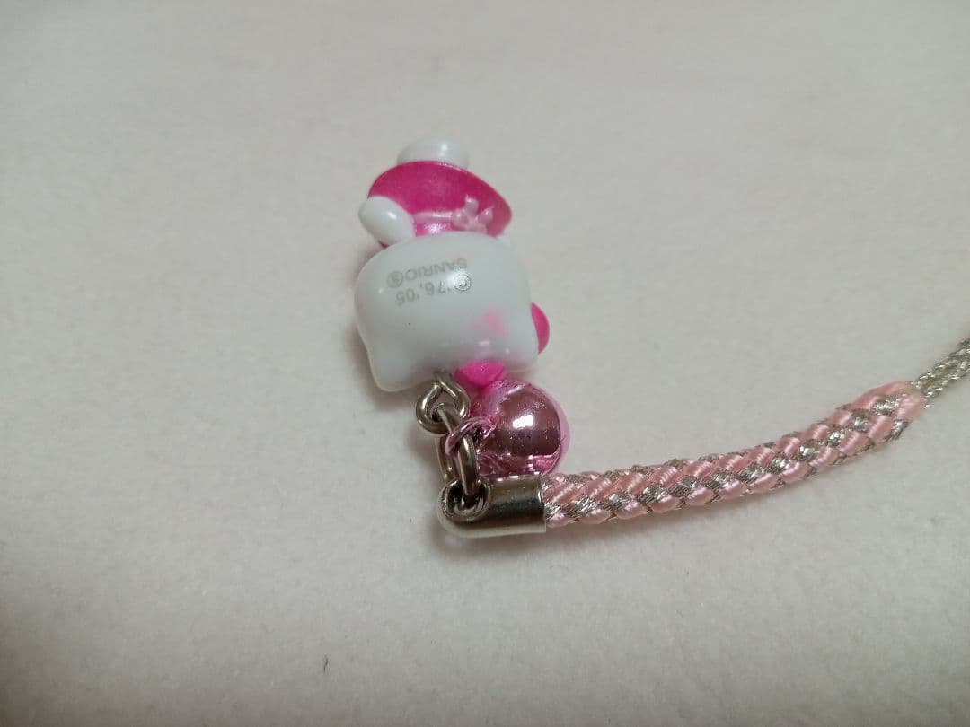 ゆうパケット】ハローキティ 根付け かぼちゃぱんつ - メルカリ