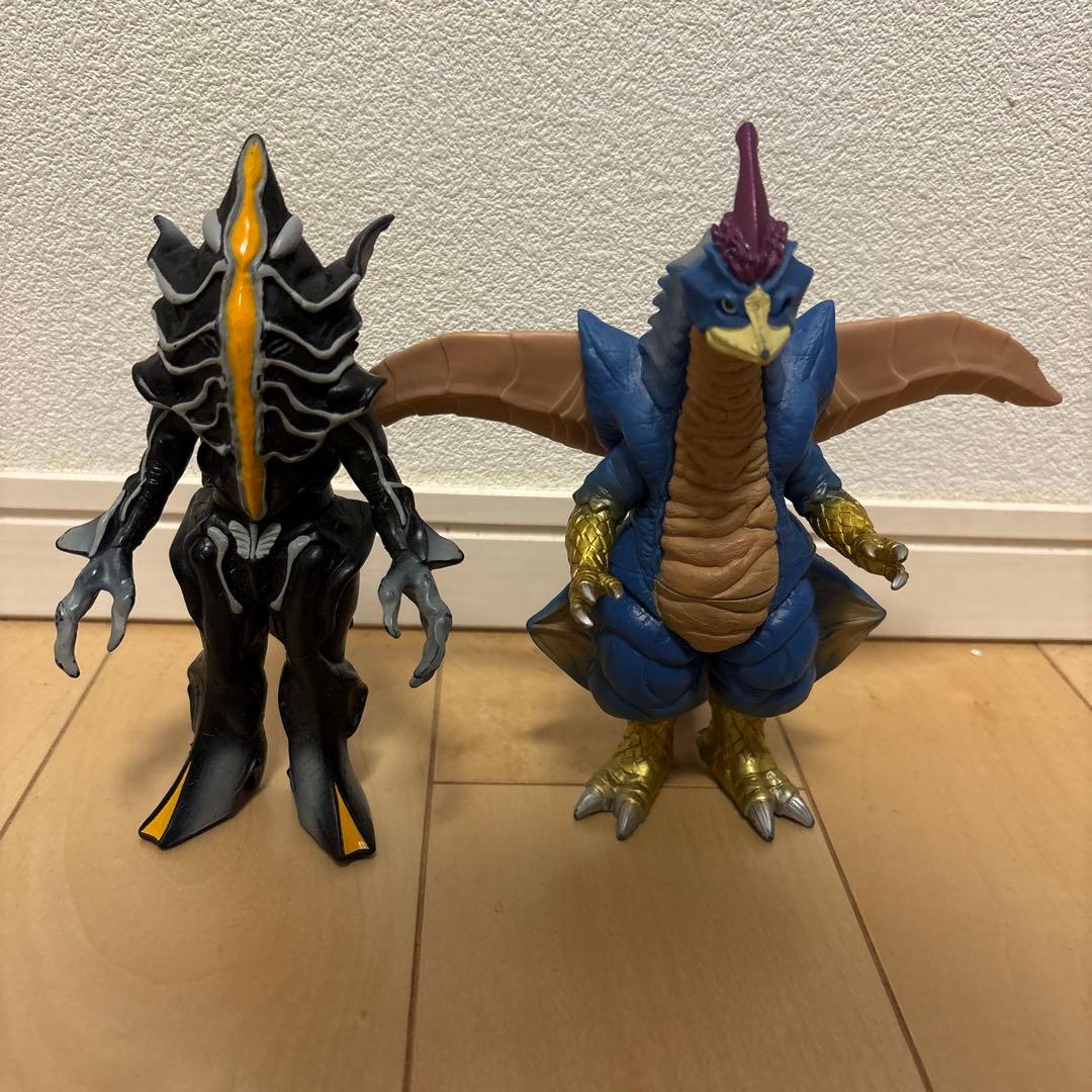 ウルトラ怪獣シリーズ 10体セット まとめ ソフビ - メルカリ