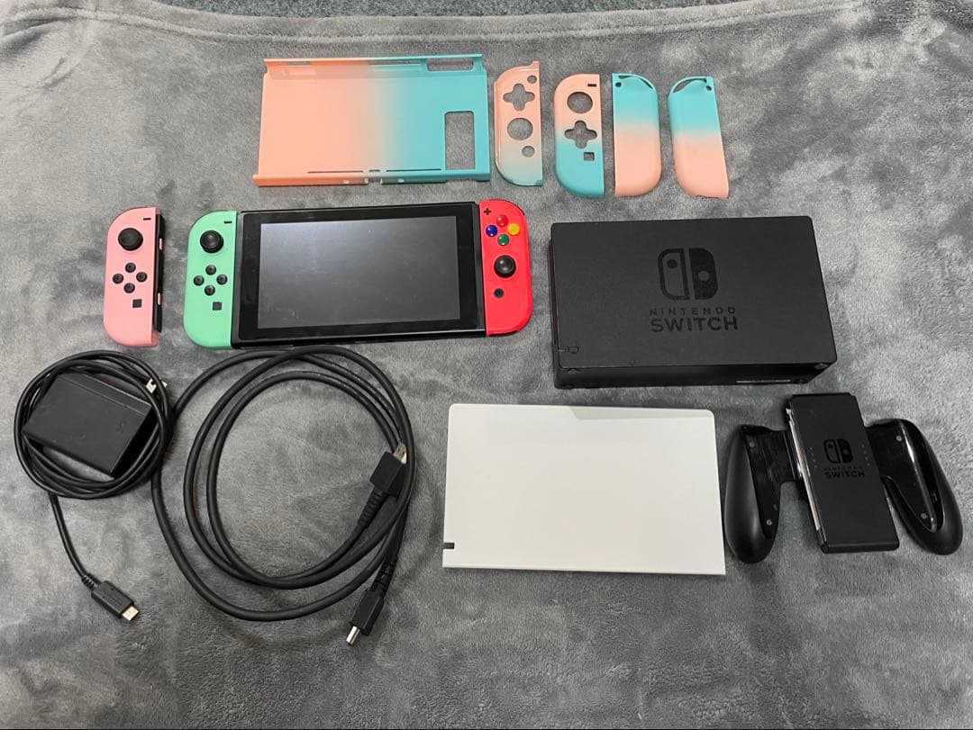 Nintendo Switch 赤/緑 Joy-Con 付属品付き Nintendo Switch Joy-Con(L) ネオンパープル / (R) ネオンオレンジ