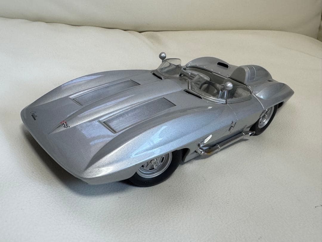AUTOart 1959 シボレー コルベット スティグレイ1/18