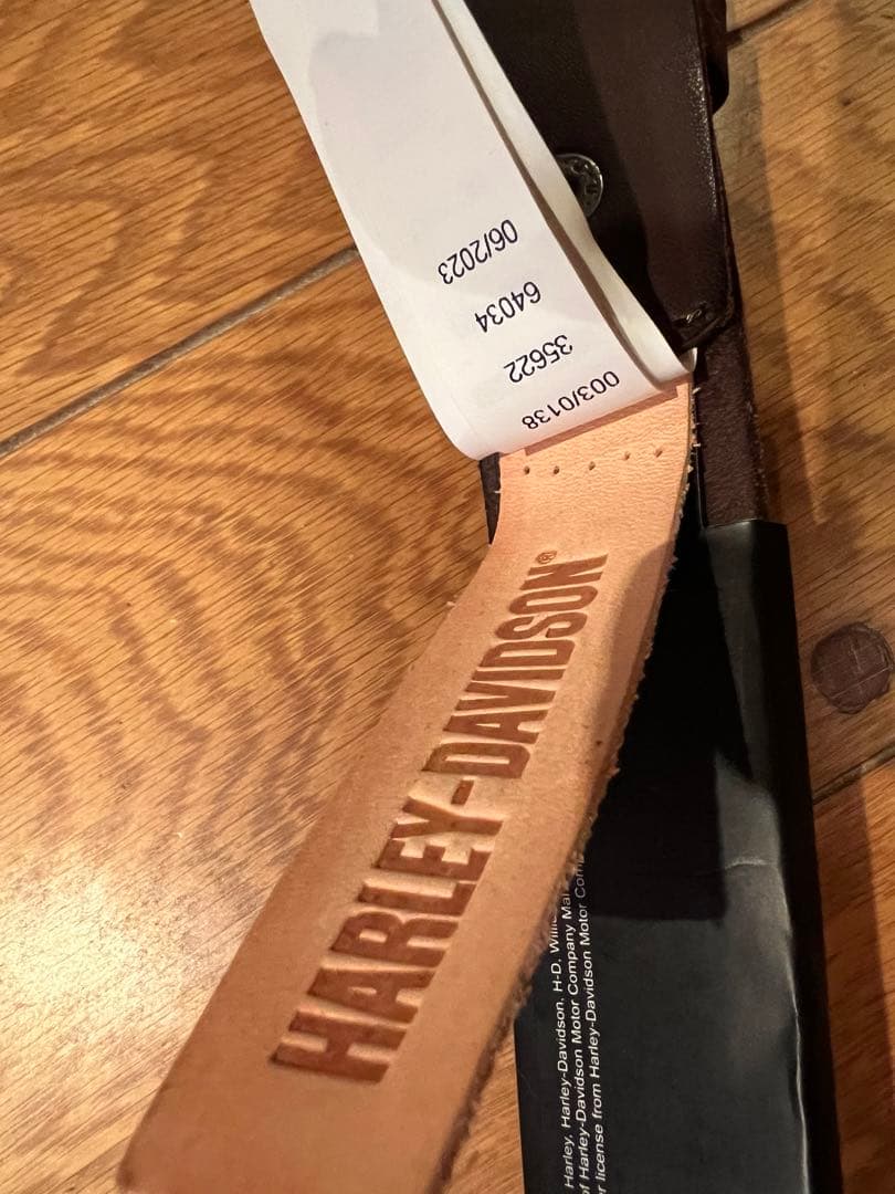 新品純正HARLEY-DAVIDSON スタッズ付きレザーベルト 38