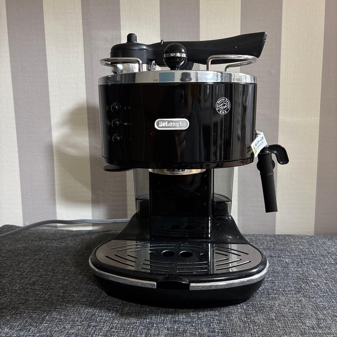 デロンギエスプレッソマシン ブラック