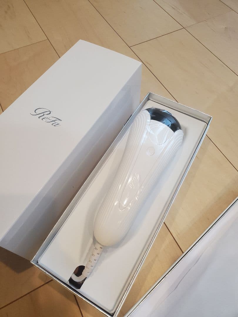 ReFa 脱毛器 ホワイト 本体とアダプター
