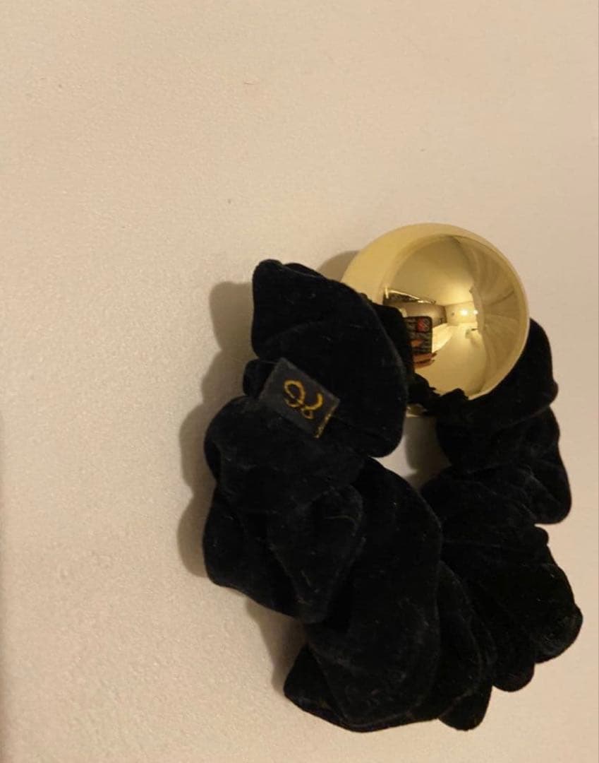 美品♡LOEM TOKYO ロエムトウキョウ moon シュシュ ブラック - ヘア