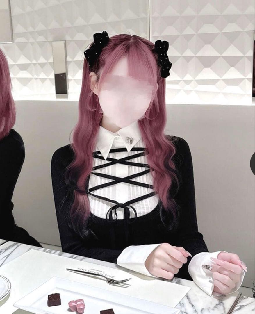 l*2様 HONEY MEW レースアップドッキングトップス ブラック×白ブラウ