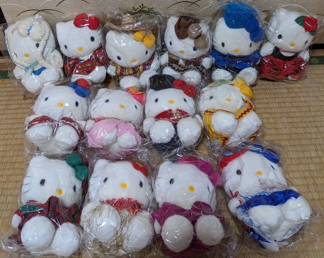 希少品❀世界のキティぬいぐるみ１４体セット❀