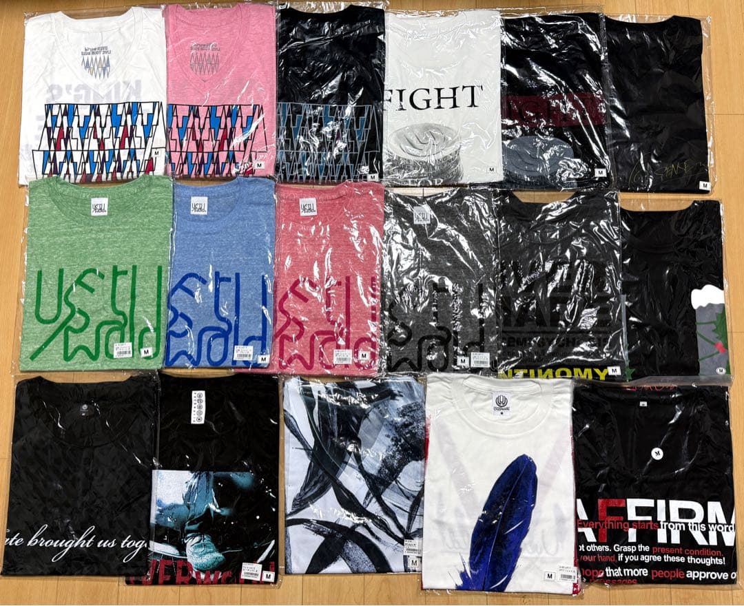 UVERworld ☆ 新品未開封 ツアー Tシャツ 17枚 セット UVERworld - UVERworld ツアーTシャツの通販 by みどふぁど's shop