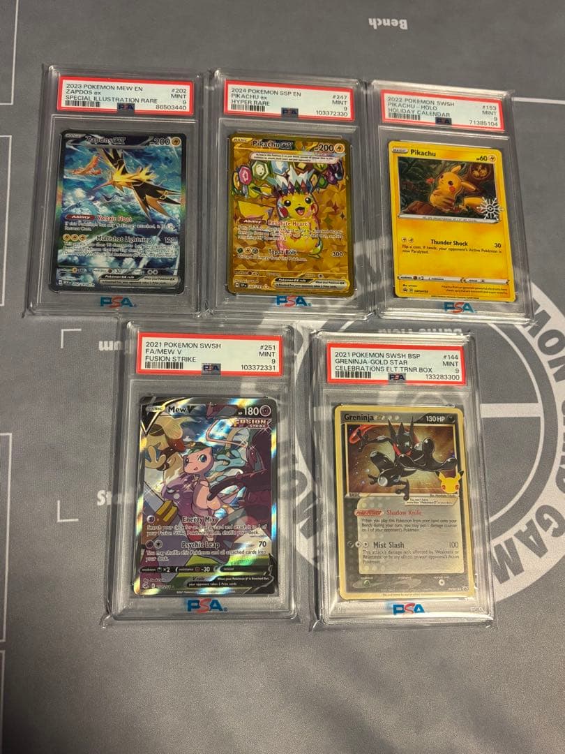 ピカチュウ　ホリデイカレンダー　psa9 ミュウv sa 25th 英語　ssp