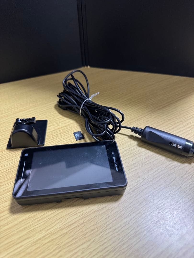 Z1100 ユピテル スーパーキャット　レーザー式レーダー探知機