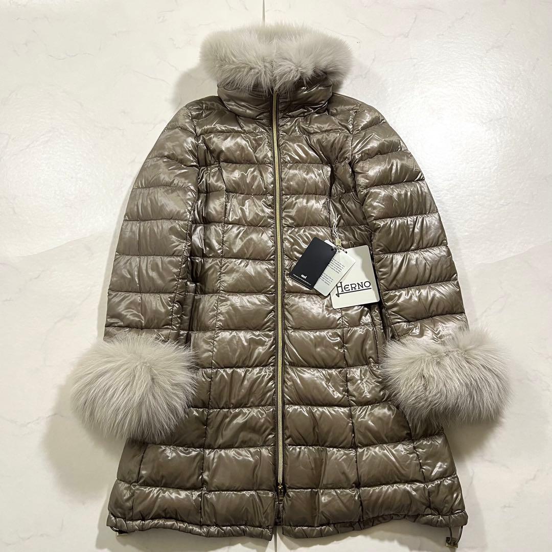 きゅうタグ付属 ヘルノ フォックスファー 着脱可 ダウンコート グレージュ