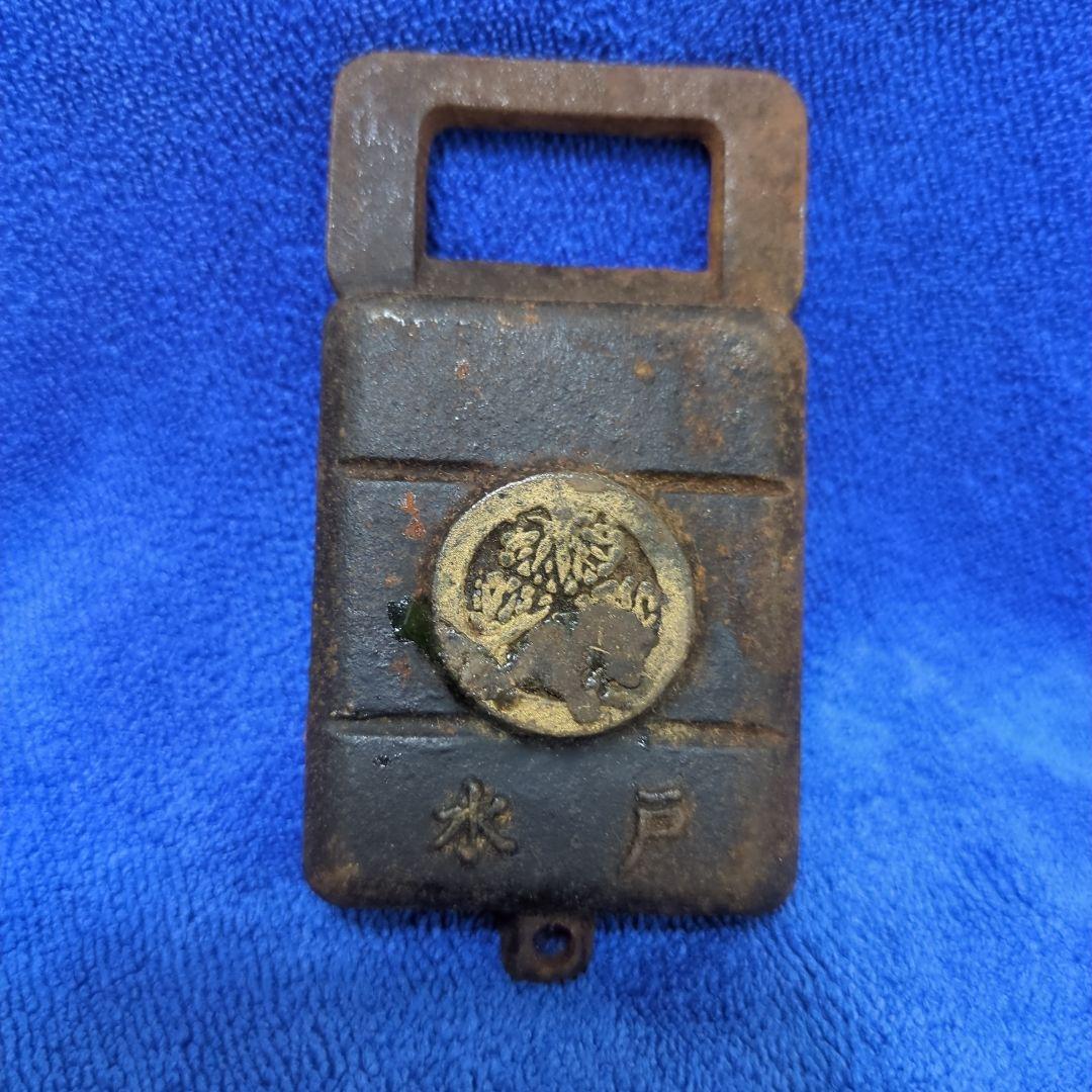 アンティーク鉄製 装飾紋章 入り146g