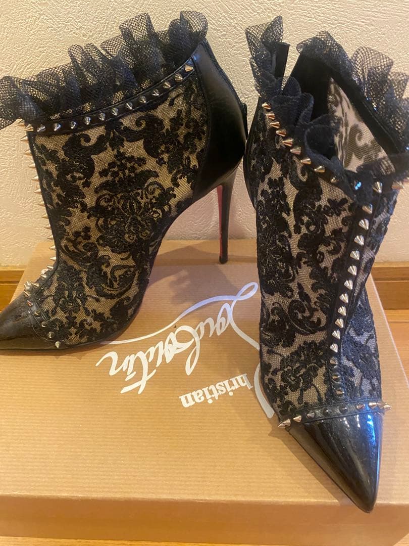 CHRISTIAN LOUBOUTIN ルブタン　ブーツ