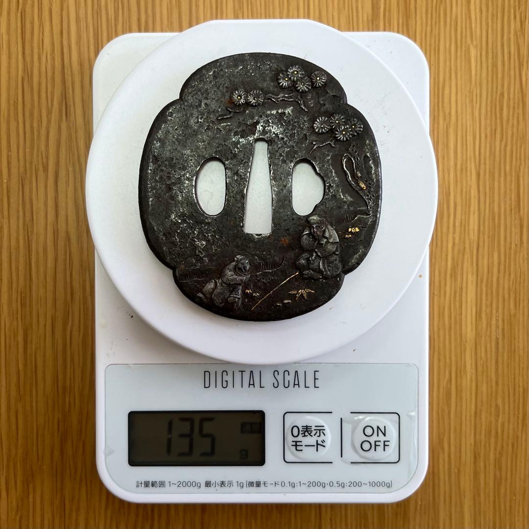 日本刀 鍔（つば）木瓜形 鉄地 金象嵌 人物図 刀装具 時代物 骨董