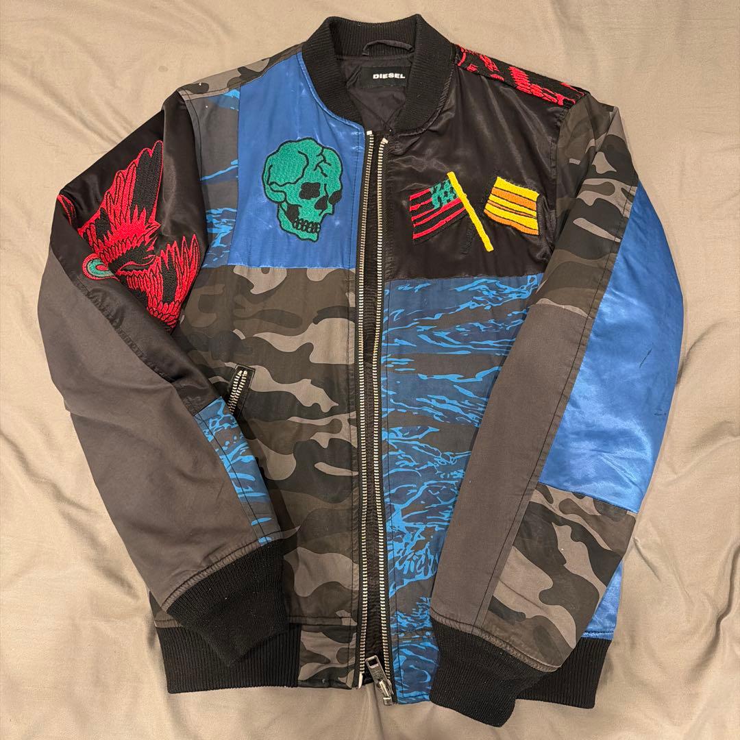 DIESELボンバージャケット ミリタリー ブルゾン 中綿 迷彩 スカル