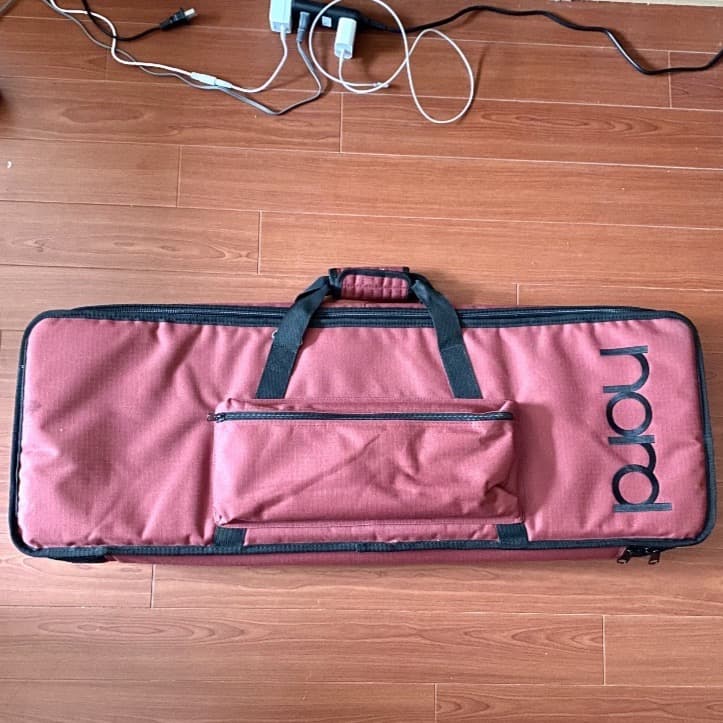 Nord Electro 4 HP（純正キャリングケース付き） S115327404 - 鍵盤