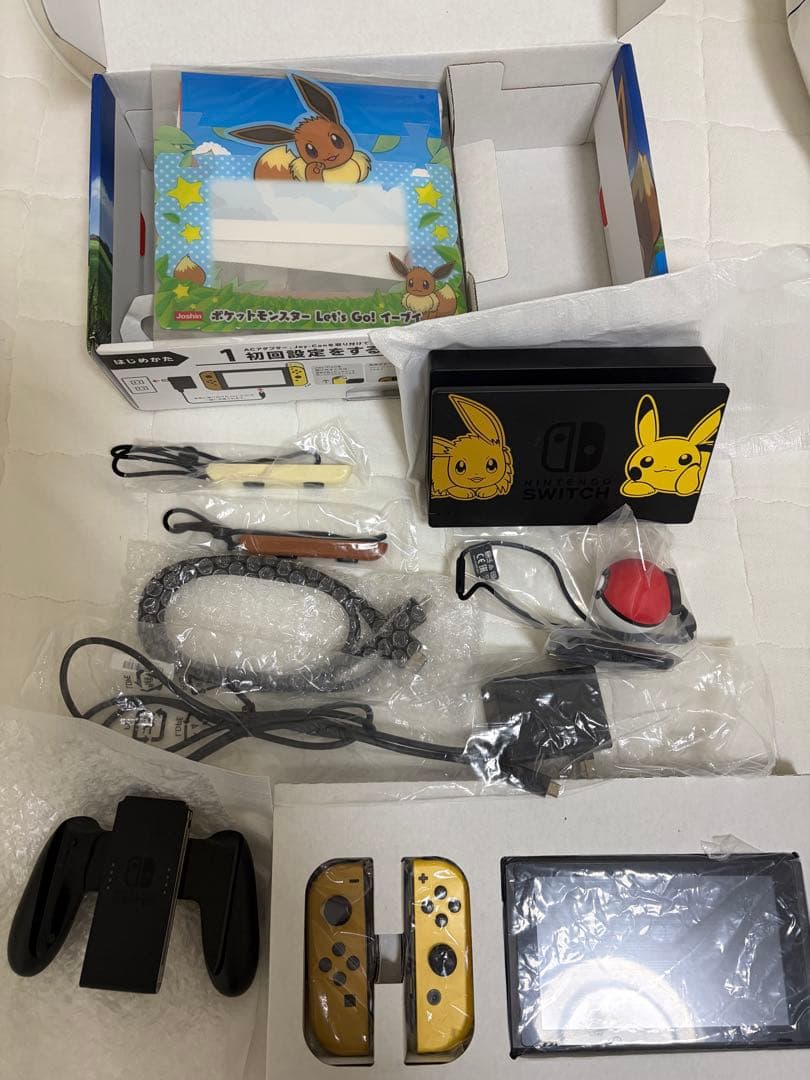 動作確認済み　Nintendo Switch ピカブイ　本体　ケース付き