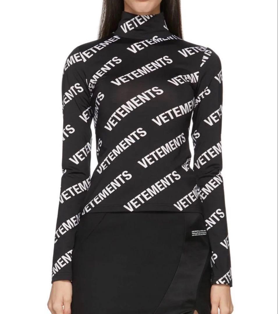 【断捨離中】VETEMENTS ロゴタートルネックトップス