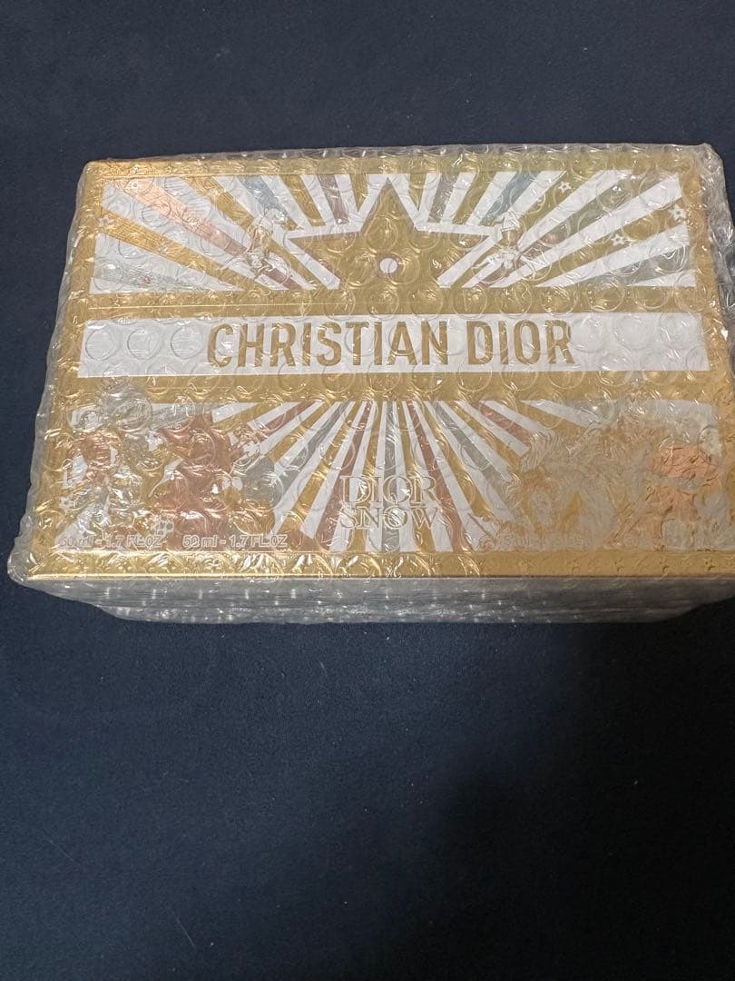 ◆ ディオール スノー エッセンス ホリデー (限定品)