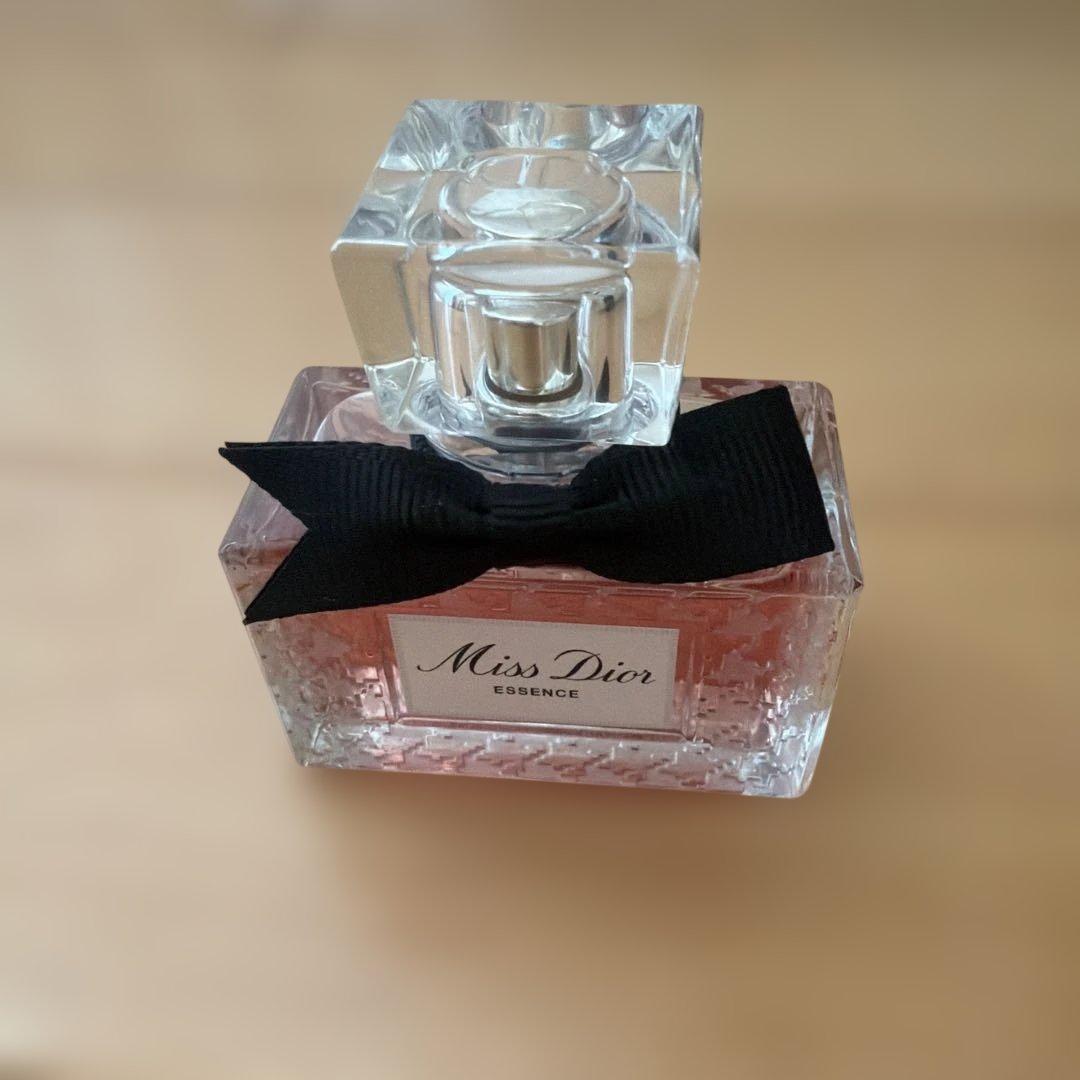 Miss Dior エッセンス 35ml ショッパー紙袋付 Amazon | 【国内正規品】DIOR ディオール ミス ディオール エッセンス