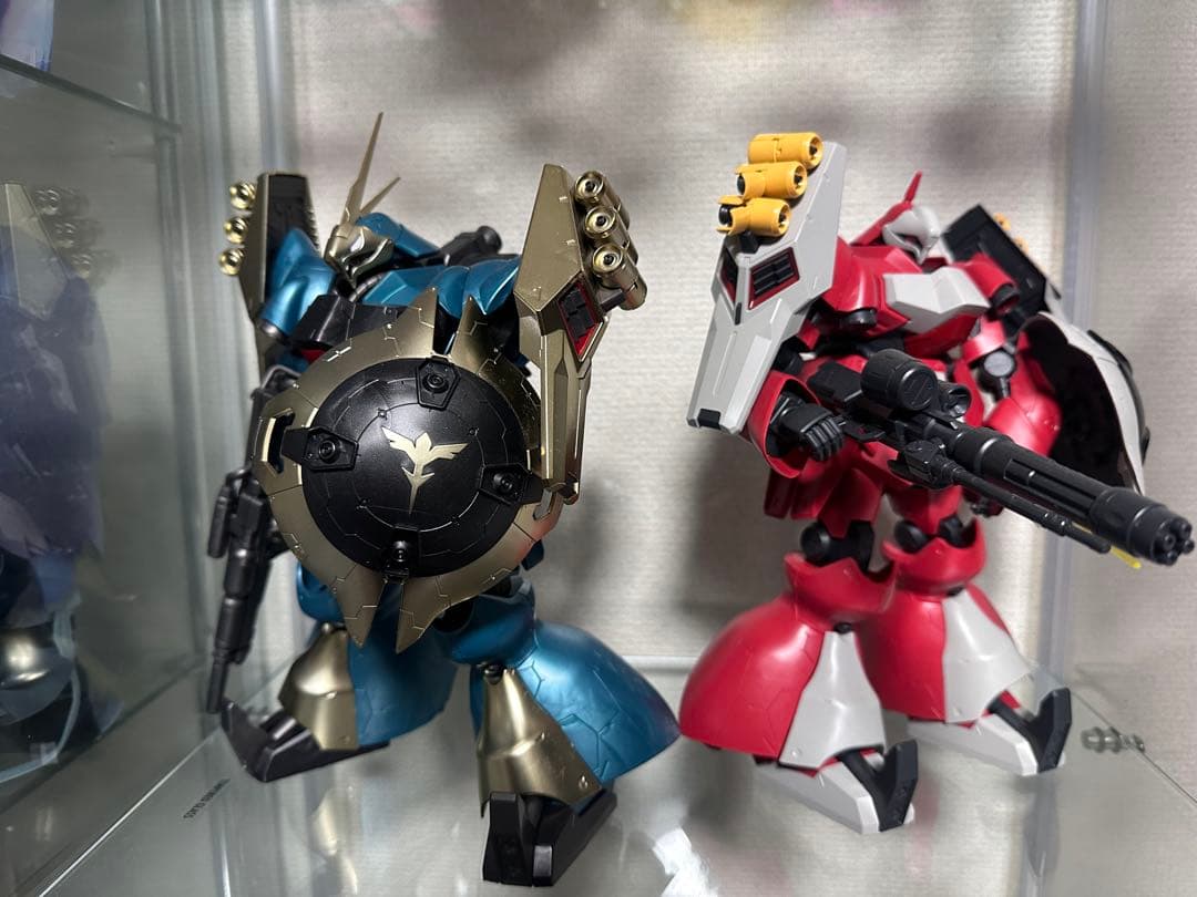 組立済みRE/100ヤクトドーガ(ギュネイ&クエス機)(スペシャルコーティング) RE/100 1/100 ヤクト・ドーガ (ギュネイ・ガス機) [スペシャル