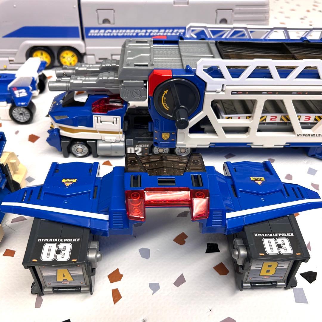 新品電池交換済み】トミカ マグナムパトレーラー ハイパーブルーポリス