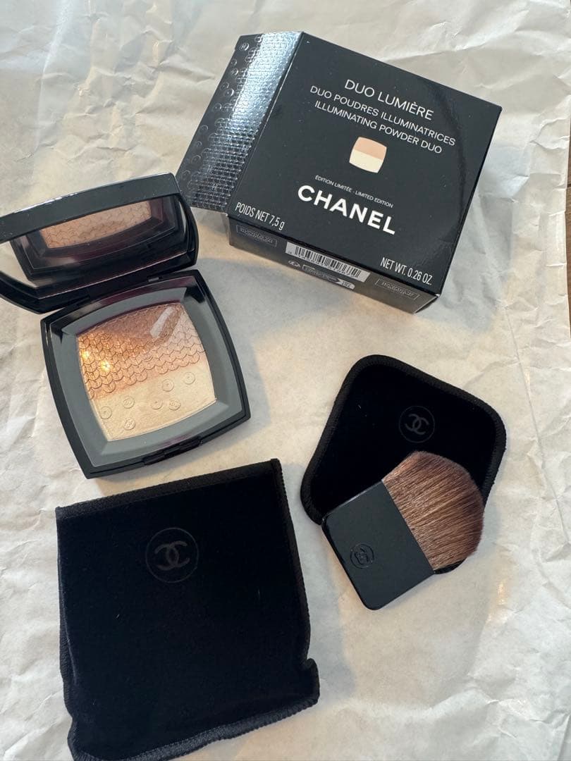 CHANEL Duo Lumière 限定版 ハイライトパウダー　シャネル